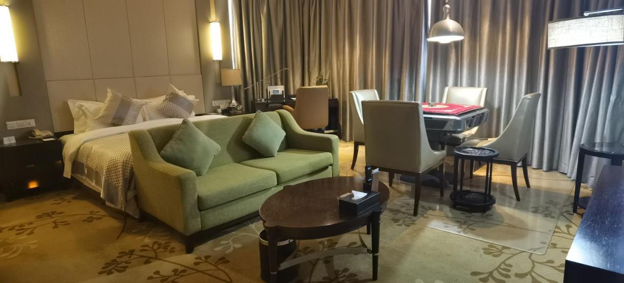 Ondine International Hotel Zhenjiang  Exterior photo