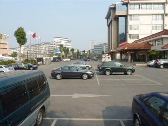 Ondine International Hotel Zhenjiang  Exterior photo